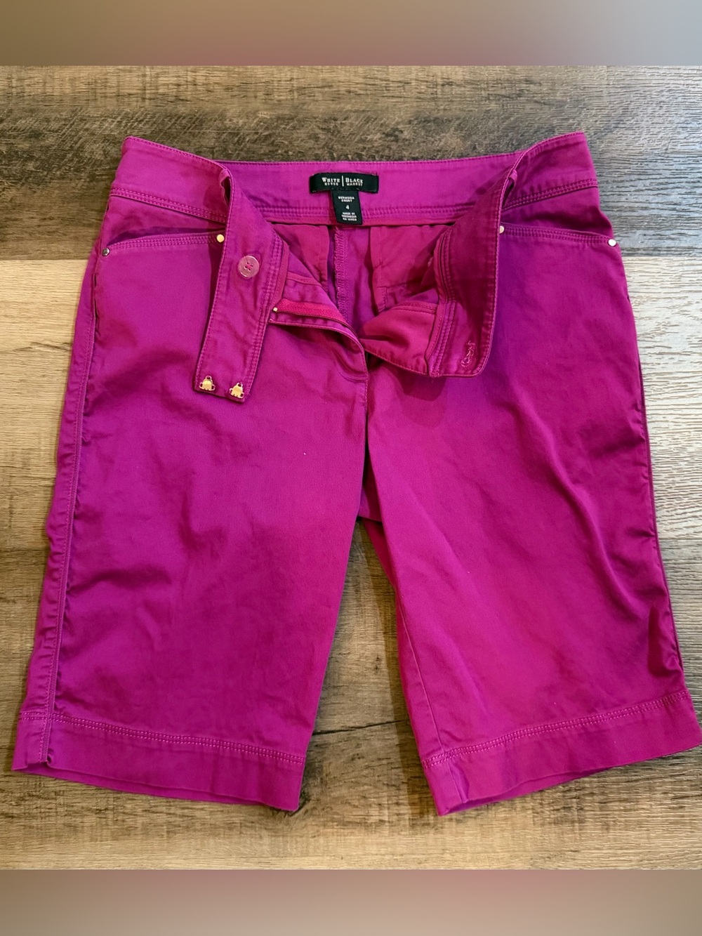 White House Black Market Fuchsia Bermuda Shorts Size 4 - Picture 12 of 14